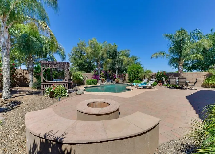 Chandler W/ Private Pool Near Golf Holiday home